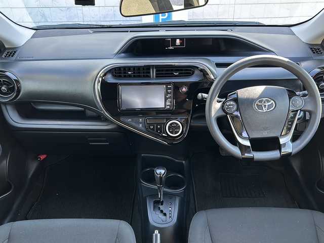 トヨタ アクア S スタイルブラック 愛知県 2018(平30)年 7.8万km シルバー 純正SDナビ　/バックカメラ　/Ｂｌｕｅｔｏｏｔｈ　/ワンセグＴＶ　/前ドラレコ　/ＥＴＣ　/ＣＤ　ＤＶＤ　/前後ソナー　/オートハイビーム　/社外アルミホイール　/ＬＥＤヘッドライト　/プッシュスタート