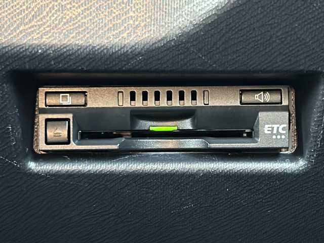 トヨタ アクア S スタイルブラック 愛知県 2018(平30)年 7.8万km シルバー 純正SDナビ　/バックカメラ　/Ｂｌｕｅｔｏｏｔｈ　/ワンセグＴＶ　/前ドラレコ　/ＥＴＣ　/ＣＤ　ＤＶＤ　/前後ソナー　/オートハイビーム　/社外アルミホイール　/ＬＥＤヘッドライト　/プッシュスタート