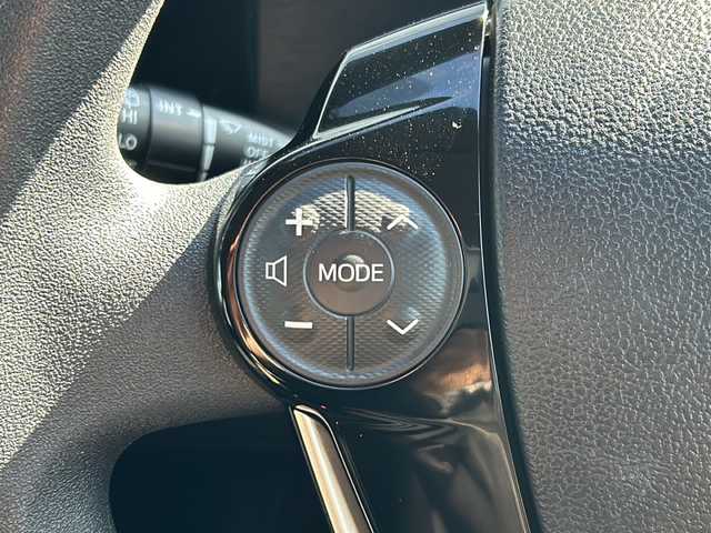 トヨタ アクア S スタイルブラック 愛知県 2018(平30)年 7.8万km シルバー 純正SDナビ　/バックカメラ　/Ｂｌｕｅｔｏｏｔｈ　/ワンセグＴＶ　/前ドラレコ　/ＥＴＣ　/ＣＤ　ＤＶＤ　/前後ソナー　/オートハイビーム　/社外アルミホイール　/ＬＥＤヘッドライト　/プッシュスタート