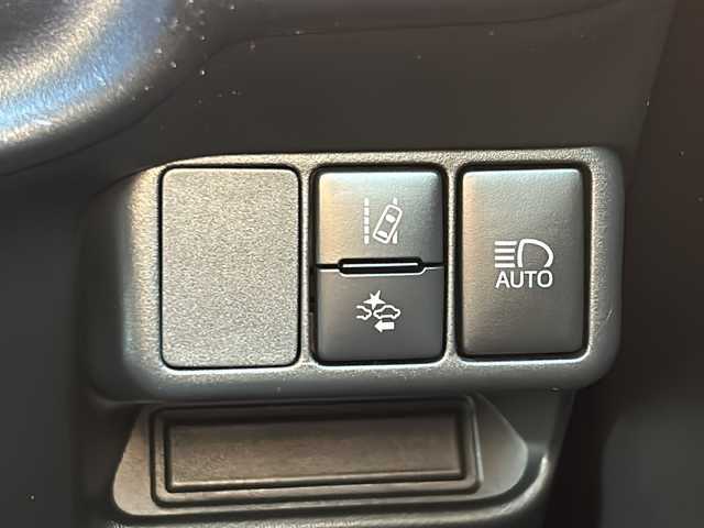 トヨタ アクア S スタイルブラック 愛知県 2018(平30)年 7.8万km シルバー 純正SDナビ　/バックカメラ　/Ｂｌｕｅｔｏｏｔｈ　/ワンセグＴＶ　/前ドラレコ　/ＥＴＣ　/ＣＤ　ＤＶＤ　/前後ソナー　/オートハイビーム　/社外アルミホイール　/ＬＥＤヘッドライト　/プッシュスタート