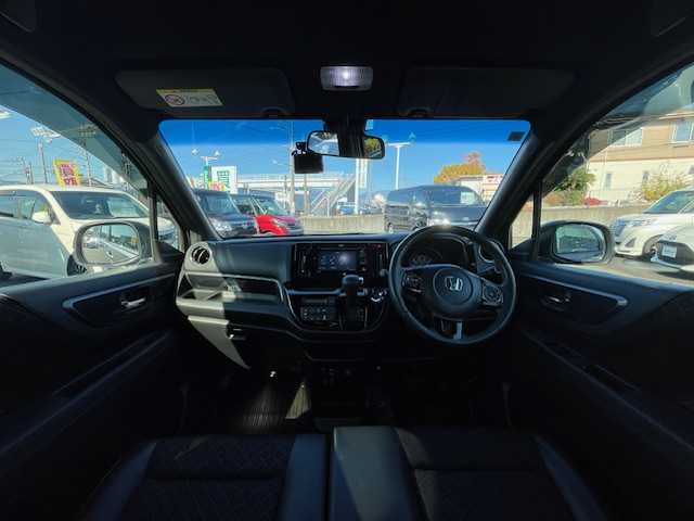 ホンダ Ｎ ＷＧＮ カスタム G SSパッケージ 静岡県 2017(平29)年 2.1万km シャイニンググレーM ●社外ディスプレイオーディオ/(ワンセグ/CD)/(ギャザズ/WX-171CP)/●ハーフレザーシート/●バックカメラ/●クルーズコントロール/●シティブレーキアクティブシステム/●フォグランプ/●オートライト/●革巻きステアリング/●ステアリングスイッチ/●ビルトインETC/●前後ドライブレコーダー/●電動格納ウィンカーミラー/●ドアバイザー/●スマートキー/●プッシュスタート/●純正ラバーマット/●純正14インチアルミホイール/●ダブル+サイド+カーテンSRS+ABS