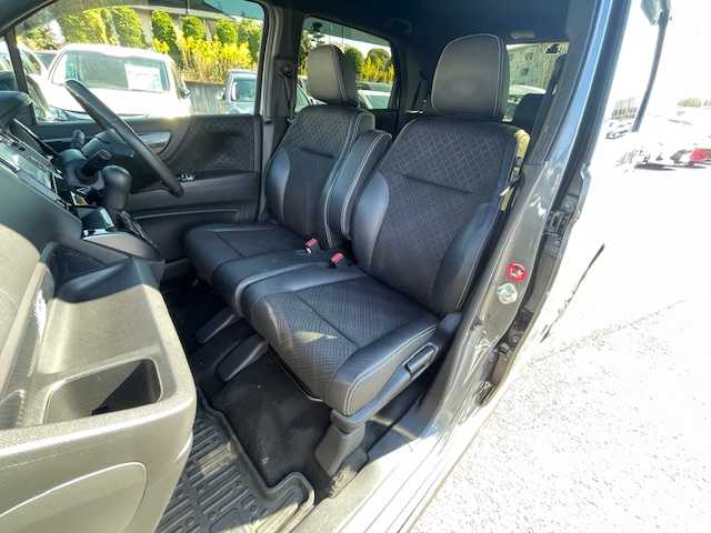 ホンダ Ｎ ＷＧＮ カスタム G SSパッケージ 静岡県 2017(平29)年 2.1万km シャイニンググレーM ●社外ディスプレイオーディオ/(ワンセグ/CD)/(ギャザズ/WX-171CP)/●ハーフレザーシート/●バックカメラ/●クルーズコントロール/●シティブレーキアクティブシステム/●フォグランプ/●オートライト/●革巻きステアリング/●ステアリングスイッチ/●ビルトインETC/●前後ドライブレコーダー/●電動格納ウィンカーミラー/●ドアバイザー/●スマートキー/●プッシュスタート/●純正ラバーマット/●純正14インチアルミホイール/●ダブル+サイド+カーテンSRS+ABS