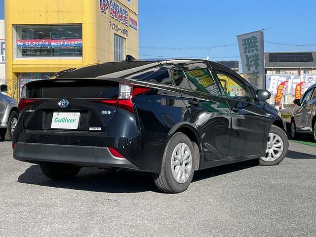 トヨタ プリウス S 茨城県 2019(平31)年 10.5万km アティチュードブラックマイカ 純正ナビ/ドライブレコーダー/ETC/フルセグテレビ/バックカメラ/プッシュスタート/クルーズコントロール/ドアバイザー/ウィンカーミラー/LEDヘッドライト