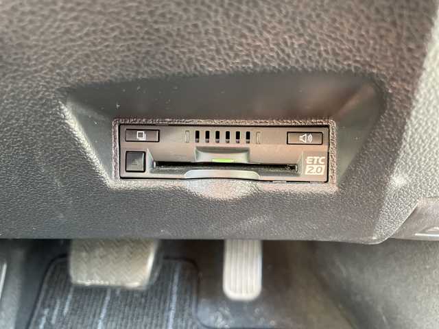 トヨタ プリウス S 茨城県 2019(平31)年 10.5万km アティチュードブラックマイカ 純正ナビ/ドライブレコーダー/ETC/フルセグテレビ/バックカメラ/プッシュスタート/クルーズコントロール/ドアバイザー/ウィンカーミラー/LEDヘッドライト