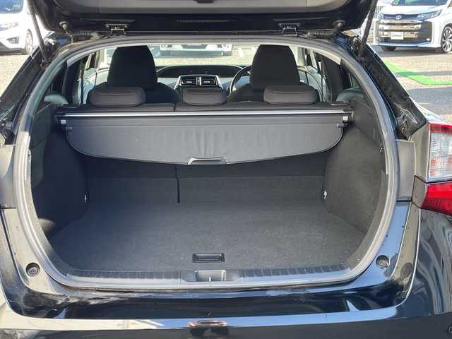 トヨタ プリウス S 茨城県 2019(平31)年 10.5万km アティチュードブラックマイカ 純正ナビ/ドライブレコーダー/ETC/フルセグテレビ/バックカメラ/プッシュスタート/クルーズコントロール/ドアバイザー/ウィンカーミラー/LEDヘッドライト