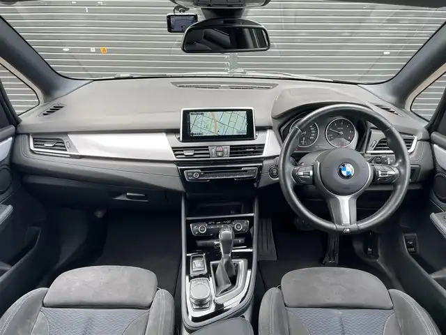 ＢＭＷ ２１８ｄ アクティブツアラー Mスポーツ 三重県 2016(平28)年 5.3万km サファイアブラックP インテリジェントセーフティ　/電動リアゲート（フット機能付き）　/車線逸脱警告　/歩行者警告　/純正ナビ　/ＣＤ　/ＤＶＤ　/ＢＴ　/バックカメラ　/ミラー型ＥＴＣ　/コンフォートアクセス　/純正１７AW　/ＬＥＤライト
