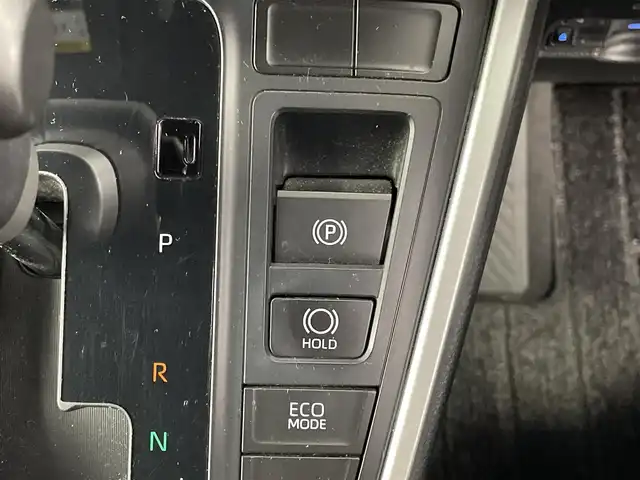 トヨタ ノア S－Z 埼玉県 2023(令5)年 1.3万km ホワイトパールクリスタルシャイン 純正ナビ/(Bluetooth/USB/CD/DVD/AM/FM)/地デジフルセグ/純正14型有機EL後席ディスプレイ/パワーバックドア/バックカメラ/前席シートヒーター/オットマン/前方ドライブレコーダー/ETC2.0/アダプティブクルーズコントロール/車線逸脱警報/ブラインドスポットモニター/衝突軽減ブレーキ/クリアランスソナー/レーンキープアシスト/ドライバーモニター/電子パーキングシステム/ブレーキホールド/ドライブモードセレクト/ロールサンシェード/フロントフォグライト/純正フロアマット/純正ドアバイザー/純正17インチアルミホイール