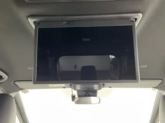 トヨタ ノア S－Z 埼玉県 2023(令5)年 1.3万km ホワイトパールクリスタルシャイン 純正ナビ/(Bluetooth/USB/CD/DVD/AM/FM)/地デジフルセグ/純正14型有機EL後席ディスプレイ/パワーバックドア/バックカメラ/前席シートヒーター/オットマン/前方ドライブレコーダー/ETC2.0/アダプティブクルーズコントロール/車線逸脱警報/ブラインドスポットモニター/衝突軽減ブレーキ/クリアランスソナー/レーンキープアシスト/ドライバーモニター/電子パーキングシステム/ブレーキホールド/ドライブモードセレクト/ロールサンシェード/フロントフォグライト/純正フロアマット/純正ドアバイザー/純正17インチアルミホイール