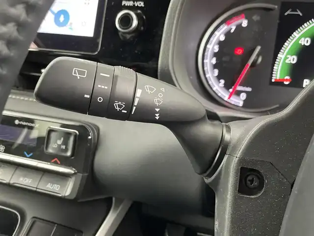 トヨタ ノア S－Z 埼玉県 2023(令5)年 1.3万km ホワイトパールクリスタルシャイン 純正ナビ/(Bluetooth/USB/CD/DVD/AM/FM)/地デジフルセグ/純正14型有機EL後席ディスプレイ/パワーバックドア/バックカメラ/前席シートヒーター/オットマン/前方ドライブレコーダー/ETC2.0/アダプティブクルーズコントロール/車線逸脱警報/ブラインドスポットモニター/衝突軽減ブレーキ/クリアランスソナー/レーンキープアシスト/ドライバーモニター/電子パーキングシステム/ブレーキホールド/ドライブモードセレクト/ロールサンシェード/フロントフォグライト/純正フロアマット/純正ドアバイザー/純正17インチアルミホイール