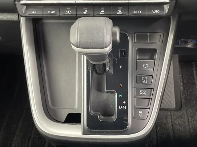 トヨタ ノア S－Z 埼玉県 2023(令5)年 1.3万km ホワイトパールクリスタルシャイン 純正ナビ/(Bluetooth/USB/CD/DVD/AM/FM)/地デジフルセグ/純正14型有機EL後席ディスプレイ/パワーバックドア/バックカメラ/前席シートヒーター/オットマン/前方ドライブレコーダー/ETC2.0/アダプティブクルーズコントロール/車線逸脱警報/ブラインドスポットモニター/衝突軽減ブレーキ/クリアランスソナー/レーンキープアシスト/ドライバーモニター/電子パーキングシステム/ブレーキホールド/ドライブモードセレクト/ロールサンシェード/フロントフォグライト/純正フロアマット/純正ドアバイザー/純正17インチアルミホイール