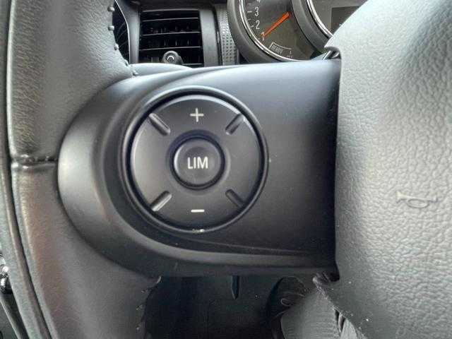 ＭＩＮＩ ミニ クーパー D 埼玉県 2020(令2)年 1.9万km 青Ｍ ワンオーナー　/レザーシート　/シートヒーター　/純正ナビゲーションシステム　/Ｂｌｕｅｔｏｏｔｈ　/バックカメラ　/パークティスタンスコントロール　/ＥＴＣ　/アンビエントライト　/マルチファンクションスイッチ