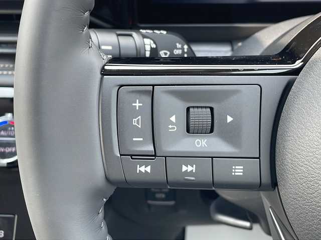 日産 セレナ e－パワー ハイウェイスター V 三重県 2025(令7)年 0.1万km未満 プリズムホワイト 登録済未使用車/純正12.3型ナビ/純正後席フリップダウンモニター/全周囲カメラ/プロパイロット/純正前後ドライブレコーダー/純正ビルトインETC2.0/純正デジタルインナーミラー/ワイヤレス充電器/ステアリングリモコン/電子パーキング/LEDヘッドライト/USB給電/ハンドル支援/衝突軽減ブレーキ/車線抑制/先行車発進お知らせ/踏み間違い防止/BSM/電動格納ミラー/禁煙車