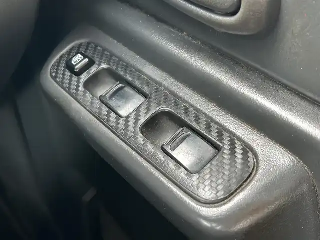 スズキ ジムニー ランドベンチャー 愛知県 2005(平17)年 16.1万km パールホワイトマイカ 運転席シートヒーター/SDナビ/・地デジ/・DVD/ETC/オートエアコン/スペアキー/背面タイヤ