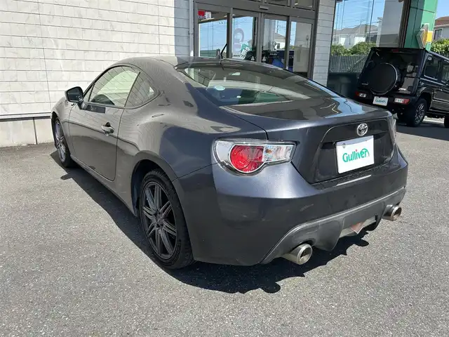 トヨタ ８６ GT 埼玉県 2012(平24)年 11.1万km ダークグレーメタリック SDナビ　品番:NSDD-W61/(AM/FM/BT/DVD)/ETC/前方ドライブレコーダー　品番:ZDR-012　/アイドリングストップ/オートライト/オートエアコン/プッシュスタートボタン/スマートキー×2/プッシュスタート/純正フロアマット/純正アルミホイールスタッドレスタイヤ/補助ミラー/車両/ナビ 取扱説明書/保証書