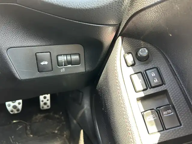 トヨタ ８６ GT 埼玉県 2012(平24)年 11.1万km ダークグレーメタリック SDナビ　品番:NSDD-W61/(AM/FM/BT/DVD)/ETC/前方ドライブレコーダー　品番:ZDR-012　/アイドリングストップ/オートライト/オートエアコン/プッシュスタートボタン/スマートキー×2/プッシュスタート/純正フロアマット/純正アルミホイールスタッドレスタイヤ/補助ミラー/車両/ナビ 取扱説明書/保証書