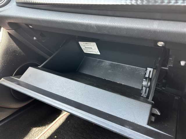 トヨタ ８６ GT 埼玉県 2012(平24)年 11.1万km ダークグレーメタリック SDナビ　品番:NSDD-W61/(AM/FM/BT/DVD)/ETC/前方ドライブレコーダー　品番:ZDR-012　/アイドリングストップ/オートライト/オートエアコン/プッシュスタートボタン/スマートキー×2/プッシュスタート/純正フロアマット/純正アルミホイールスタッドレスタイヤ/補助ミラー/車両/ナビ 取扱説明書/保証書