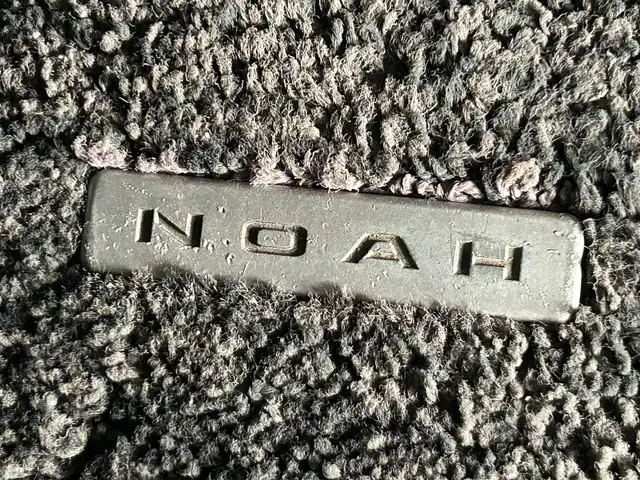 トヨタ ノア X LTD 静岡県 2006(平18)年 17.9万km シルバーM 社外ナビ/バックカメラ/両側電動スライドドア/リモコンキー/ETC/HIDヘッドライト/フォグランプ