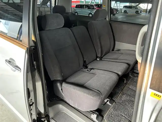 トヨタ ノア X LTD 静岡県 2006(平18)年 17.9万km シルバーM 社外ナビ/バックカメラ/両側電動スライドドア/リモコンキー/ETC/HIDヘッドライト/フォグランプ