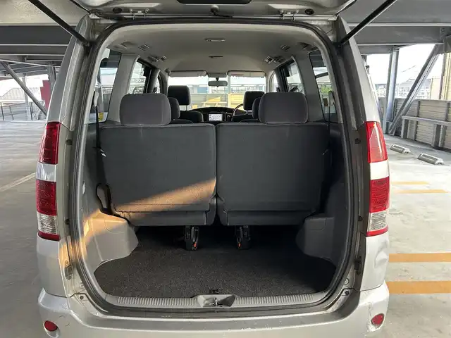トヨタ ノア X LTD 静岡県 2006(平18)年 17.9万km シルバーM 社外ナビ/バックカメラ/両側電動スライドドア/リモコンキー/ETC/HIDヘッドライト/フォグランプ