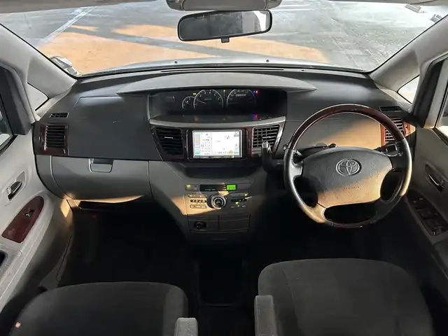 トヨタ ノア X LTD 静岡県 2006(平18)年 17.9万km シルバーM 社外ナビ/バックカメラ/両側電動スライドドア/リモコンキー/ETC/HIDヘッドライト/フォグランプ