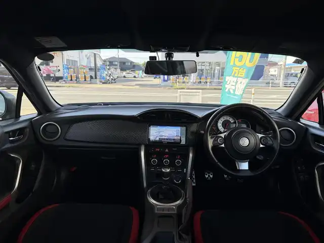 トヨタ ８６ GT 愛媛県 2017(平29)年 8.2万km クリスタルホワイトパール /ワンオーナー車//禁煙車//メモリナビ//AM/FM/BT/CD/DVD/USB/iPod//SD/フルセグ//クルーズコントロール//ETC//オートLEDヘッドライト//フォグランプ//電格ミラー//革巻きステアリング//ステアスイッチ//ISOFIX//照明付きバニティミラー//スペアタイヤ//プッシュスタート//スマートキー//スペアキー//取扱説明書//保証書