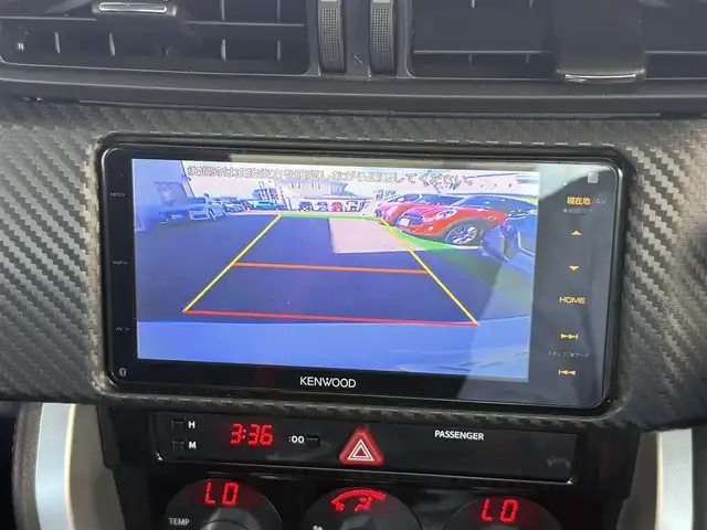 トヨタ ８６ GT 愛媛県 2017(平29)年 8.2万km クリスタルホワイトパール /ワンオーナー車//禁煙車//メモリナビ//AM/FM/BT/CD/DVD/USB/iPod//SD/フルセグ//クルーズコントロール//ETC//オートLEDヘッドライト//フォグランプ//電格ミラー//革巻きステアリング//ステアスイッチ//ISOFIX//照明付きバニティミラー//スペアタイヤ//プッシュスタート//スマートキー//スペアキー//取扱説明書//保証書