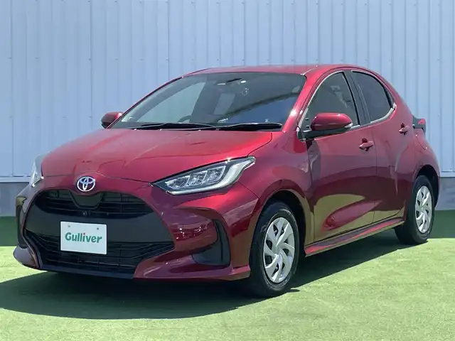 トヨタ ヤリス G 香川県 2020(令2)年 2.2万km センシュアルレッドマイカ 登録時走行距離：21625km/ディスプレイオーディオ/全方位カメラ/ビルトインETC/前後ドライブレコーダー/前後コーナーセンサー/LEDオートライト/オートハイビーム/レベライザーヘッドライト/純正フロアマット/スマートキー