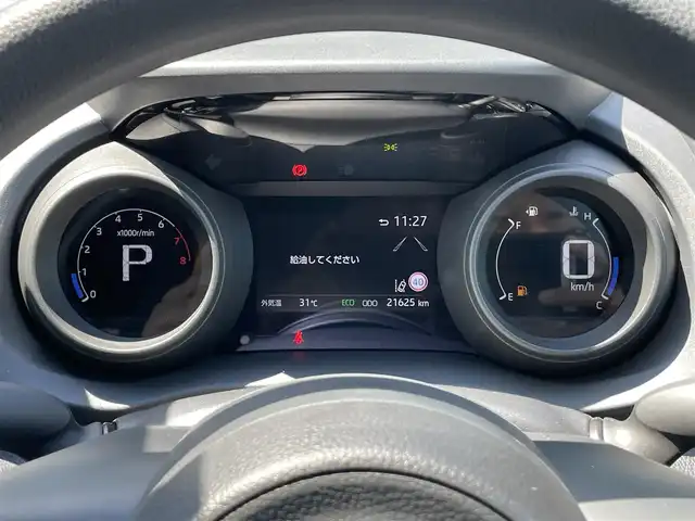 トヨタ ヤリス G 香川県 2020(令2)年 2.2万km センシュアルレッドマイカ 登録時走行距離：21625km/ディスプレイオーディオ/全方位カメラ/ビルトインETC/前後ドライブレコーダー/前後コーナーセンサー/LEDオートライト/オートハイビーム/レベライザーヘッドライト/純正フロアマット/スマートキー