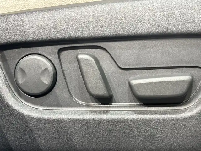 マツダ ＣＸ－６０ 25S Lパッケージ 愛知県 2023(令5)年 2.5万km ロジウムホワイトプレミアムメタリック 純正１２．３インチディスプレイ/サンルーフ/ＢＯＳＥサウンドシステム/３６０°ビューモニター/レーダークルーズコントロール/衝突軽減ブレーキ/車線逸脱警報/ブラインドスポットモニター/クリアランスソナー/ヘッドアップディスプレイ/パワーバックドア/電動パーキングブレーキ/ブレーキホールド/レザーシート/パワーシート【シートメモリー機能付】/ハンドルヒーター/シートヒーター/パドルシフト/前後ドライブレコーダー/ビルトインＥＴＣ/USB＆HDMI入力端子/ＬＥＤヘッドライト/アイドリングストップ/ISOFIX/純正フロアマット/純正20インチアルミホイール