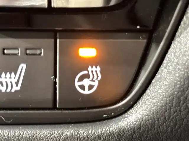 マツダ ＣＸ－６０ 25S Lパッケージ 愛知県 2023(令5)年 2.5万km ロジウムホワイトプレミアムメタリック 純正１２．３インチディスプレイ/サンルーフ/ＢＯＳＥサウンドシステム/３６０°ビューモニター/レーダークルーズコントロール/衝突軽減ブレーキ/車線逸脱警報/ブラインドスポットモニター/クリアランスソナー/ヘッドアップディスプレイ/パワーバックドア/電動パーキングブレーキ/ブレーキホールド/レザーシート/パワーシート【シートメモリー機能付】/ハンドルヒーター/シートヒーター/パドルシフト/前後ドライブレコーダー/ビルトインＥＴＣ/USB＆HDMI入力端子/ＬＥＤヘッドライト/アイドリングストップ/ISOFIX/純正フロアマット/純正20インチアルミホイール