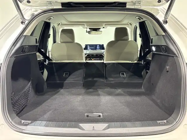 マツダ ＣＸ－６０ 25S Lパッケージ 愛知県 2023(令5)年 2.5万km ロジウムホワイトプレミアムメタリック 純正１２．３インチディスプレイ/サンルーフ/ＢＯＳＥサウンドシステム/３６０°ビューモニター/レーダークルーズコントロール/衝突軽減ブレーキ/車線逸脱警報/ブラインドスポットモニター/クリアランスソナー/ヘッドアップディスプレイ/パワーバックドア/電動パーキングブレーキ/ブレーキホールド/レザーシート/パワーシート【シートメモリー機能付】/ハンドルヒーター/シートヒーター/パドルシフト/前後ドライブレコーダー/ビルトインＥＴＣ/USB＆HDMI入力端子/ＬＥＤヘッドライト/アイドリングストップ/ISOFIX/純正フロアマット/純正20インチアルミホイール