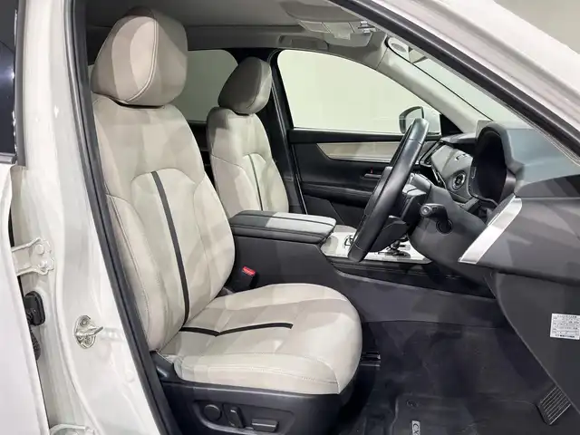 マツダ ＣＸ－６０ 25S Lパッケージ 愛知県 2023(令5)年 2.5万km ロジウムホワイトプレミアムメタリック 純正１２．３インチディスプレイ/サンルーフ/ＢＯＳＥサウンドシステム/３６０°ビューモニター/レーダークルーズコントロール/衝突軽減ブレーキ/車線逸脱警報/ブラインドスポットモニター/クリアランスソナー/ヘッドアップディスプレイ/パワーバックドア/電動パーキングブレーキ/ブレーキホールド/レザーシート/パワーシート【シートメモリー機能付】/ハンドルヒーター/シートヒーター/パドルシフト/前後ドライブレコーダー/ビルトインＥＴＣ/USB＆HDMI入力端子/ＬＥＤヘッドライト/アイドリングストップ/ISOFIX/純正フロアマット/純正20インチアルミホイール