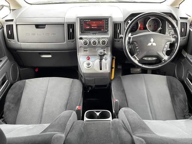 三菱 デリカＤ：５ G－Premium 新潟県 2007(平19)年 10.2万km ジェイドグリーンマイカ/ダークグレーメタリック 4WD/純正HDDナビ/CD/DVD/ミュージックサーバー/フロント/サイド/バックカメラ/ETC/ドライブレコーダー/フリップダウンモニター/クルーズコントロール/両側パワースライドドア/パワーバックドア/パドルシフト/ステアリングスイッチ/コーナーセンサー/スマートキー/キセノンヘッドライト/オートライト/フォグランプ/純正18インチアルミホイール/社外16インチAW冬タイヤ車載