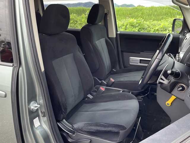 三菱 デリカＤ：５ G－Premium 新潟県 2007(平19)年 10.2万km ジェイドグリーンマイカ/ダークグレーメタリック 4WD/純正HDDナビ/CD/DVD/ミュージックサーバー/フロント/サイド/バックカメラ/ETC/ドライブレコーダー/フリップダウンモニター/クルーズコントロール/両側パワースライドドア/パワーバックドア/パドルシフト/ステアリングスイッチ/コーナーセンサー/スマートキー/キセノンヘッドライト/オートライト/フォグランプ/純正18インチアルミホイール/社外16インチAW冬タイヤ車載