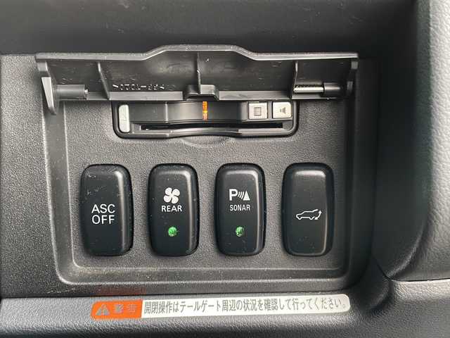 三菱 デリカＤ：５ G－Premium 新潟県 2007(平19)年 10.2万km ジェイドグリーンマイカ/ダークグレーメタリック 4WD/純正HDDナビ/CD/DVD/ミュージックサーバー/フロント/サイド/バックカメラ/ETC/ドライブレコーダー/フリップダウンモニター/クルーズコントロール/両側パワースライドドア/パワーバックドア/パドルシフト/ステアリングスイッチ/コーナーセンサー/スマートキー/キセノンヘッドライト/オートライト/フォグランプ/純正18インチアルミホイール/社外16インチAW冬タイヤ車載