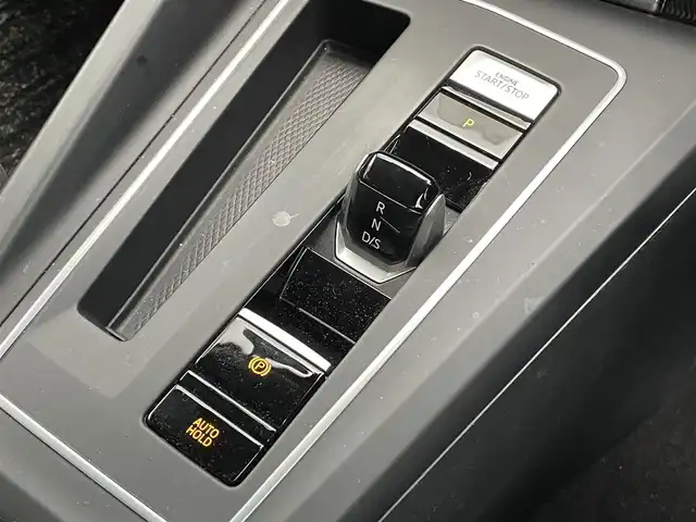 フォルクスワーゲン ＶＷ ゴルフ TDI アクティブアドバンス 岡山県 2022(令4)年 7.2万km 赤 登録時走行距離74176km/純正メーカーナビ/バックカメラ/ETC/前後ドライブレコーダー/プッシュスタート/スマートキー/前後コーナーセンサー/純正17インチAW/純正フロアマット/保証書/取扱説明書/スペアキー