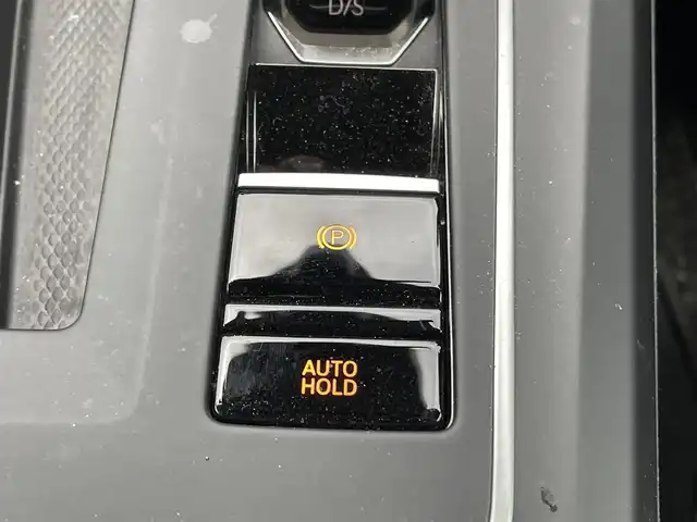 フォルクスワーゲン ＶＷ ゴルフ TDI アクティブアドバンス 岡山県 2022(令4)年 7.2万km 赤 登録時走行距離74176km/純正メーカーナビ/バックカメラ/ETC/前後ドライブレコーダー/プッシュスタート/スマートキー/前後コーナーセンサー/純正17インチAW/純正フロアマット/保証書/取扱説明書/スペアキー