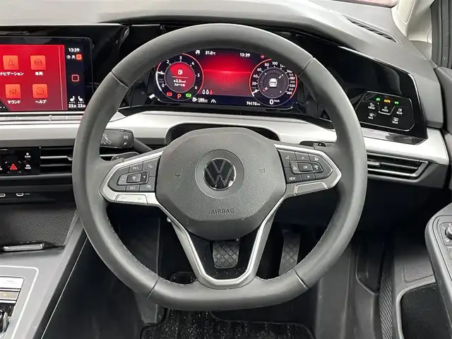 フォルクスワーゲン ＶＷ ゴルフ TDI アクティブアドバンス 岡山県 2022(令4)年 7.2万km 赤 登録時走行距離74176km/純正メーカーナビ/バックカメラ/ETC/前後ドライブレコーダー/プッシュスタート/スマートキー/前後コーナーセンサー/純正17インチAW/純正フロアマット/保証書/取扱説明書/スペアキー