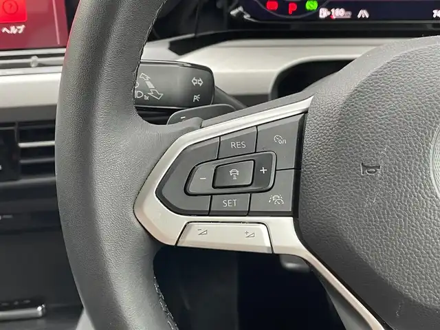 フォルクスワーゲン ＶＷ ゴルフ TDI アクティブアドバンス 岡山県 2022(令4)年 7.2万km 赤 登録時走行距離74176km/純正メーカーナビ/バックカメラ/ETC/前後ドライブレコーダー/プッシュスタート/スマートキー/前後コーナーセンサー/純正17インチAW/純正フロアマット/保証書/取扱説明書/スペアキー