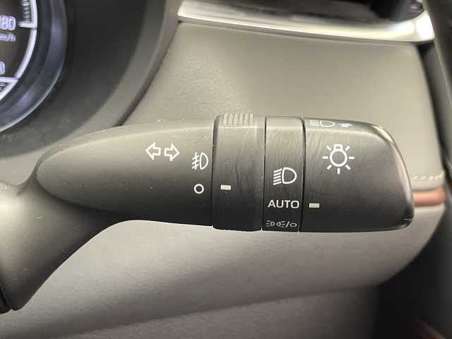 トヨタ ハリアー Z 千葉県 2020(令2)年 2.9万km ホワイトパールクリスタルシャイン モデリスタエアロ/JBLサウンド/ワンオーナー/プッシュスタート/純正ナビ/（フルセグTV・BTオーディオ）/Ｔコネクト/革ステアリング/ステアリングリモコン/Miracast/ISOFIX/バックカメラ/ビルトインETC/純正19インチAW/レーダークルーズ/パワーバックドア/ハーフレザーシート/右前席パワーシート/LEDヘッドライト/オートライト/フォグライト/前後コーナーセンサー/横滑り防止装置/ウィンカーミラー/ブラインドスポットモニター/フロアマット/ドアバイザー