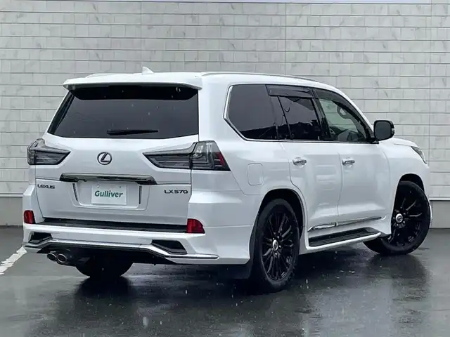 レクサス ＬＸ 570 ブラックシークエンス 愛知県 2019(令1)年 6.8万km ソニッククォーツ モデリスタフロントアンダースポイラー/モデリスタリアアンダースポイラー/モデリスタスポーツマフラー/TRD21インチアルミホイール/純正SDメモリーナビ/全方位カメラ/フルセグTV/リアエンターテイメント/CD/DVD/Blu-ray再生/ETC2.0/Bluetooth/USB/AUX/HDMI接続/パドルシフト/レーダークルーズコントロール/全席パワーシート/3列シート(3列目電動格納)/本革シート/シートヒーター(D/N/2列目)/シートベンチレーション(D/N/2列目)/ステアリングヒーター/サンルーフ/純正フロアマット/パワーバックドア/純正LEDヘッドライト/オートマチックハイビーム/コーナーセンサー/横滑り防止装置/衝突軽減ブレーキ/レーンキープアシスト/ブラインドスポットモニター/電動パーキングブレーキ/ドライブレコーダー(前)/クルールコントロール/アクティブハイトコントロールサスペンション/ヘッドアップディスプレイ/クールボックス/全席オートエアコン