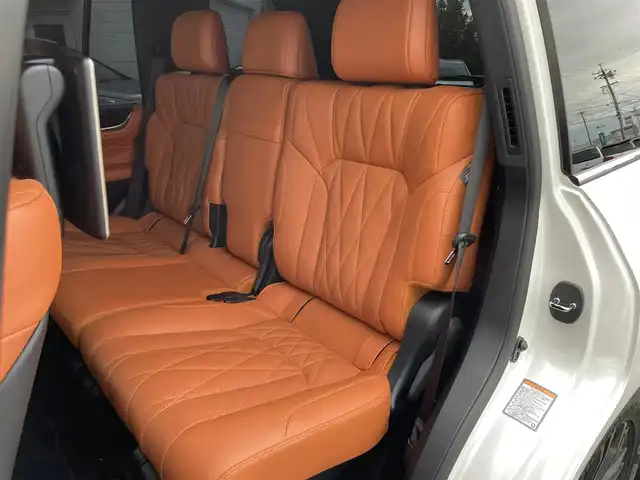 レクサス ＬＸ 570 ブラックシークエンス 愛知県 2019(令1)年 6.8万km ソニッククォーツ モデリスタフロントアンダースポイラー/モデリスタリアアンダースポイラー/モデリスタスポーツマフラー/TRD21インチアルミホイール/純正SDメモリーナビ/全方位カメラ/フルセグTV/リアエンターテイメント/CD/DVD/Blu-ray再生/ETC2.0/Bluetooth/USB/AUX/HDMI接続/パドルシフト/レーダークルーズコントロール/全席パワーシート/3列シート(3列目電動格納)/本革シート/シートヒーター(D/N/2列目)/シートベンチレーション(D/N/2列目)/ステアリングヒーター/サンルーフ/純正フロアマット/パワーバックドア/純正LEDヘッドライト/オートマチックハイビーム/コーナーセンサー/横滑り防止装置/衝突軽減ブレーキ/レーンキープアシスト/ブラインドスポットモニター/電動パーキングブレーキ/ドライブレコーダー(前)/クルールコントロール/アクティブハイトコントロールサスペンション/ヘッドアップディスプレイ/クールボックス/全席オートエアコン