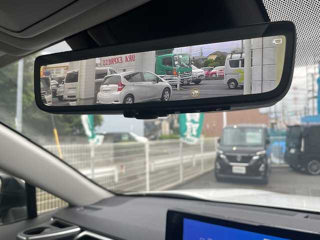 トヨタ ＲＡＶ４ アドベンチャー オフロードPKGⅡ 埼玉県 2023(令5)年 2.6万km スーパーホワイトⅡ ワンオーナー/専用合成皮革シート/純正10.5インチディスプレイオーディオ/　T-Connectナビ/DTV/BT/USB/タイプC/　AppleCarPlay/AndroidAuto/パノラミックビューモニター/トヨタセーフティセンス/　・プリクラッシュセーフティ/　・レーントレーシングアシスト/　・ロードサインアシスト/　・レーダークルーズコントロール/　・ブラインドスポットモニター/　・クリアランスソナー/　・リヤクロストラフィックアラート/　・パーキングサポートブレーキ/マルチテレインセレクト/前後録画機能付きデジタルインナーミラー/運転席パワーシート/前席シートヒーター＆ベンチレーション/ステアリングヒーター/パワーバックドア/アドベンチャー専用19インチAW/ルーフレール/オートハイビーム/ウィンドシールドデアイサー/後席タイプCポート/TRDドアハンドルプロテクター/ラゲージAC100V電源/LEDヘッドライト＆フォグ/ビルトインETC2.0/スマートキー/スペアキー