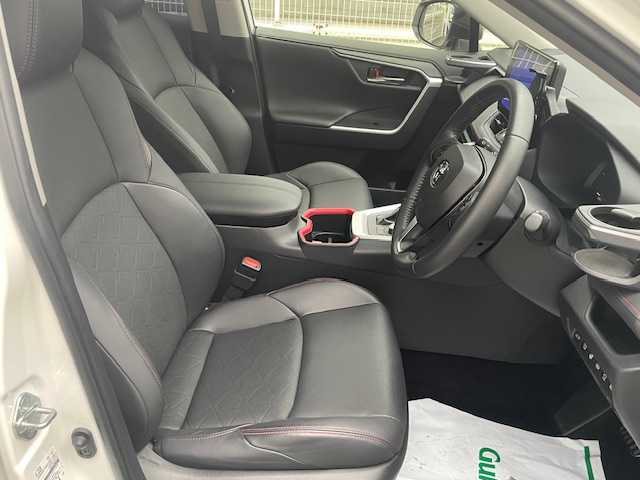 トヨタ ＲＡＶ４ アドベンチャー オフロードPKGⅡ 埼玉県 2023(令5)年 2.6万km スーパーホワイトⅡ ワンオーナー/専用合成皮革シート/純正10.5インチディスプレイオーディオ/　T-Connectナビ/DTV/BT/USB/タイプC/　AppleCarPlay/AndroidAuto/パノラミックビューモニター/トヨタセーフティセンス/　・プリクラッシュセーフティ/　・レーントレーシングアシスト/　・ロードサインアシスト/　・レーダークルーズコントロール/　・ブラインドスポットモニター/　・クリアランスソナー/　・リヤクロストラフィックアラート/　・パーキングサポートブレーキ/マルチテレインセレクト/前後録画機能付きデジタルインナーミラー/運転席パワーシート/前席シートヒーター＆ベンチレーション/ステアリングヒーター/パワーバックドア/アドベンチャー専用19インチAW/ルーフレール/オートハイビーム/ウィンドシールドデアイサー/後席タイプCポート/TRDドアハンドルプロテクター/ラゲージAC100V電源/LEDヘッドライト＆フォグ/ビルトインETC2.0/スマートキー/スペアキー