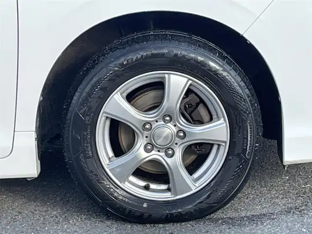 トヨタ ヴォクシー X Cパッケージ 佐賀県 2015(平27)年 14.5万km ホワイトパールクリスタルシャイン 純正SDナビ/AM/FM/BT/SD/CD/フルセグ/バックカメラ/ビルトインETC/ドライブレコーダー/片側パワースライドドア/ステアリングリモコン/MTモード付AT/レーダー探知機/リモコンキー/ヘッドライトレベライザー/電動格納ミラー/ウィンカーミラー/純正フロアマット/ドアバイザー