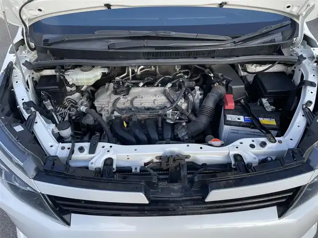 トヨタ ヴォクシー X Cパッケージ 佐賀県 2015(平27)年 14.5万km ホワイトパールクリスタルシャイン 純正SDナビ/AM/FM/BT/SD/CD/フルセグ/バックカメラ/ビルトインETC/ドライブレコーダー/片側パワースライドドア/ステアリングリモコン/MTモード付AT/レーダー探知機/リモコンキー/ヘッドライトレベライザー/電動格納ミラー/ウィンカーミラー/純正フロアマット/ドアバイザー