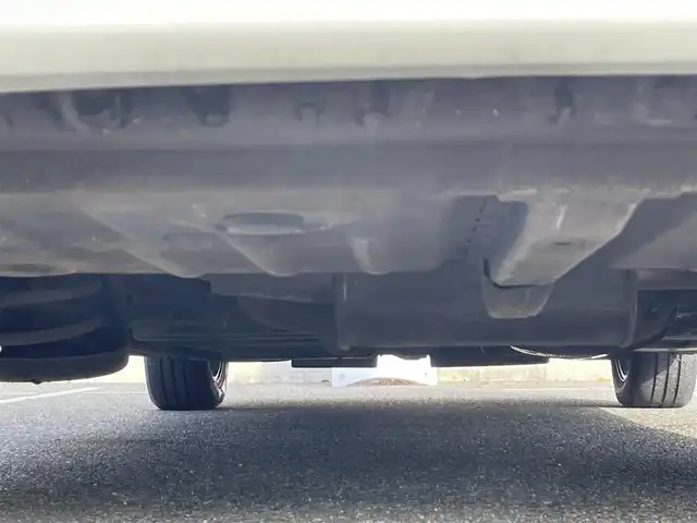 トヨタ ヴォクシー X Cパッケージ 佐賀県 2015(平27)年 14.5万km ホワイトパールクリスタルシャイン 純正SDナビ/AM/FM/BT/SD/CD/フルセグ/バックカメラ/ビルトインETC/ドライブレコーダー/片側パワースライドドア/ステアリングリモコン/MTモード付AT/レーダー探知機/リモコンキー/ヘッドライトレベライザー/電動格納ミラー/ウィンカーミラー/純正フロアマット/ドアバイザー