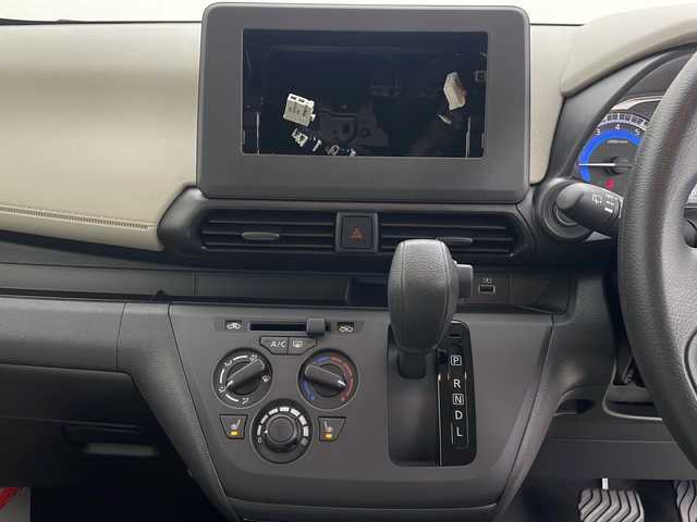 三菱 ｅＫワゴン M 秋田県 2024(令6)年 0.6万km ナチュラルアイボリーメタリック ４WD/オーディオレスバックカメラ/前席シートヒーター/前後コーナーセンサー/オートライト/盗難防止装置/横滑り防止装置/純正鉄チン/USB入力端子/ベンチコート/スマートキー/スペアキー