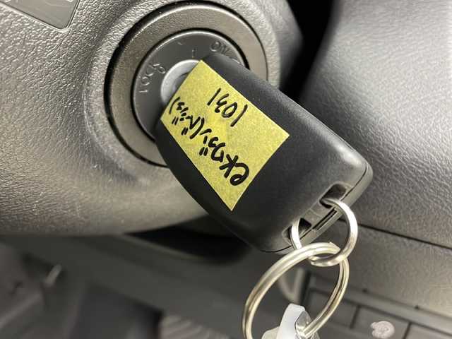 三菱 ｅＫワゴン M 秋田県 2024(令6)年 0.6万km ナチュラルアイボリーメタリック ４WD/オーディオレスバックカメラ/前席シートヒーター/前後コーナーセンサー/オートライト/盗難防止装置/横滑り防止装置/純正鉄チン/USB入力端子/ベンチコート/スマートキー/スペアキー