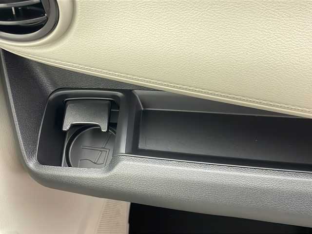 三菱 ｅＫワゴン M 秋田県 2024(令6)年 0.6万km ナチュラルアイボリーメタリック ４WD/オーディオレスバックカメラ/前席シートヒーター/前後コーナーセンサー/オートライト/盗難防止装置/横滑り防止装置/純正鉄チン/USB入力端子/ベンチコート/スマートキー/スペアキー